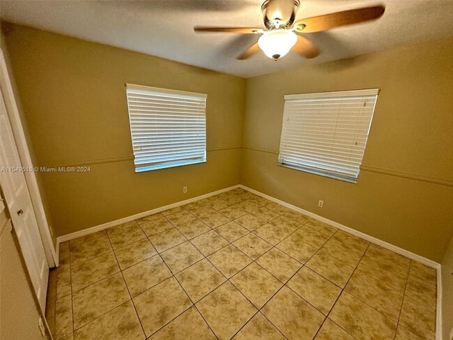 Foto del edificio - 1098 NE 34th Ct