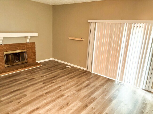 Building Photo - Beautiful 3-Bedroom, 2-Bath Home in a Desi...