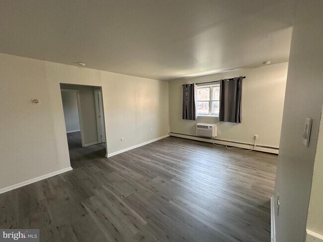 Foto del edificio - 335 E Lancaster Ave