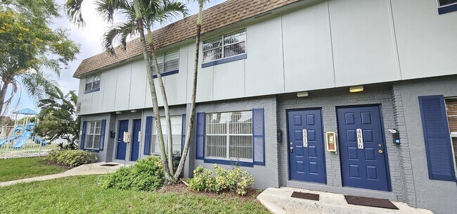 Foto del edificio - 4812 NW 9th Dr