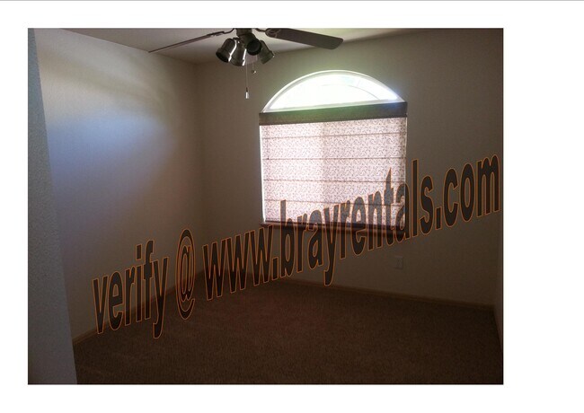 Building Photo - 578 Norma Jean St
