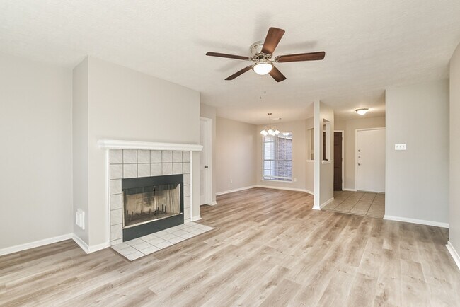 Foto del edificio - 15510 Bayboro Park Ct