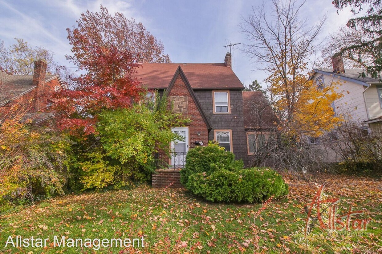 4 br, 1.5 bath House 891 Medford House Rental in Cleveland Heights