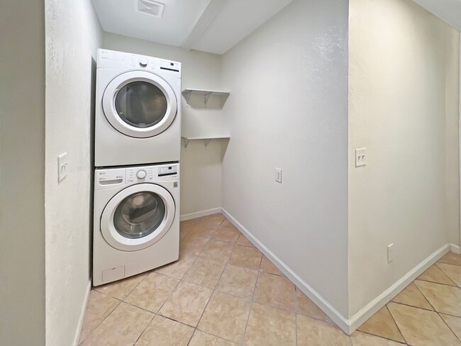 Foto del edificio - 522 N Coleman St