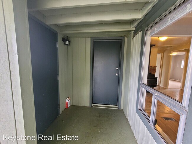 Building Photo - 3 br, 1.5 bath House - 2588 Dale Ave