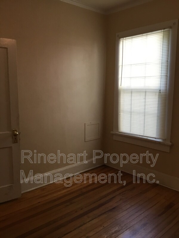 Foto del edificio - 448 Willowbrook Ave