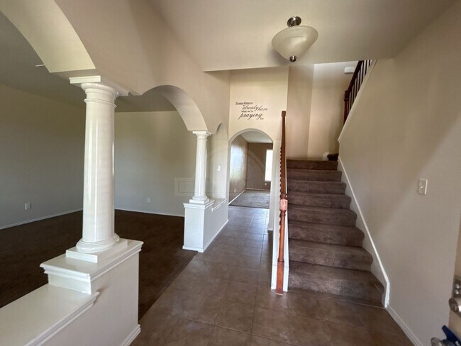 Building Photo - 3407 Cricklewood Drive