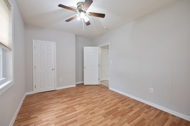Building Photo - 524 N Preston St