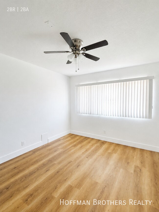 Foto del edificio - 1540 Laurel Ave