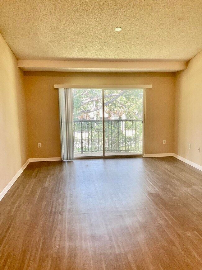 Foto del edificio - 4183 N Haverhill Rd