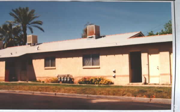 Primary Photo - 300-302 W Coolidge St