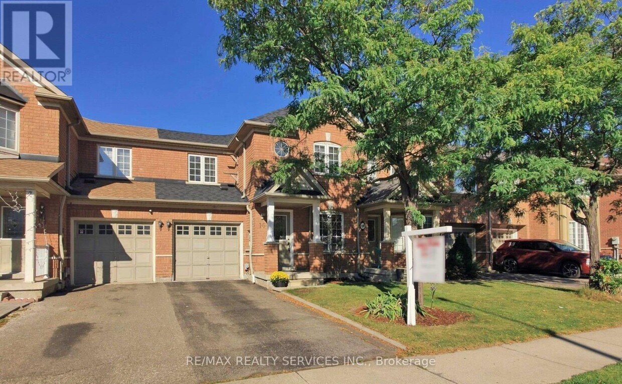 Photo principale - 16 Fairway Ct