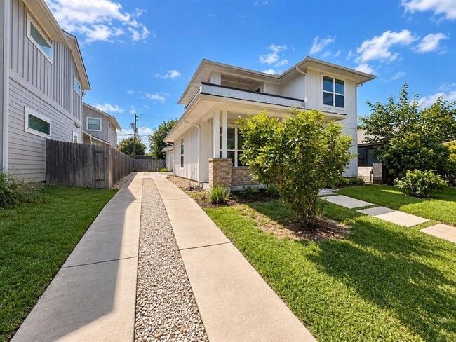 Foto del edificio - 4705 Rosedale Ave
