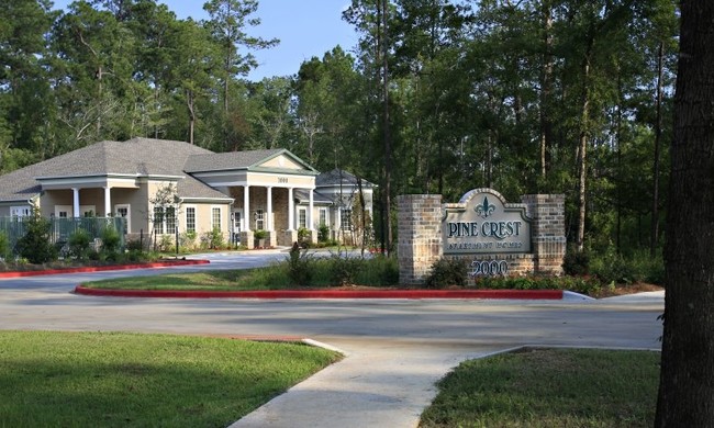 Building Photo - Pine Crest Apartments