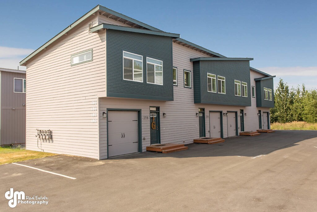 150 Willow View Circle, Anchorage, AK 99504 Townhome Rentals in
