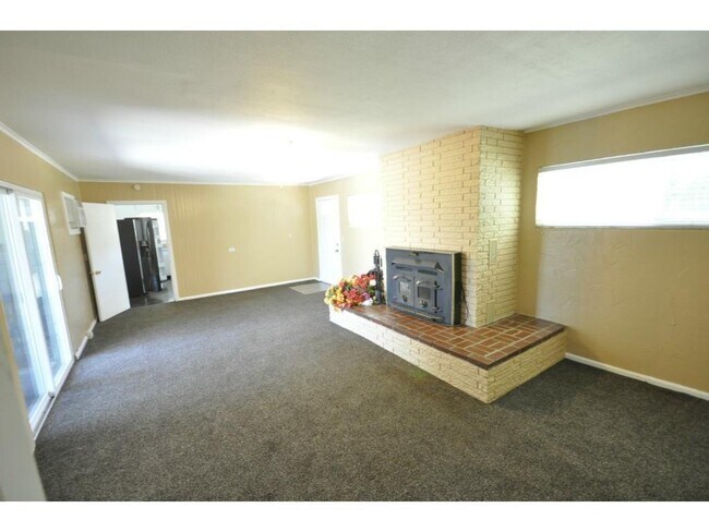 Foto del edificio - 8238 Eagle Mountain Cir