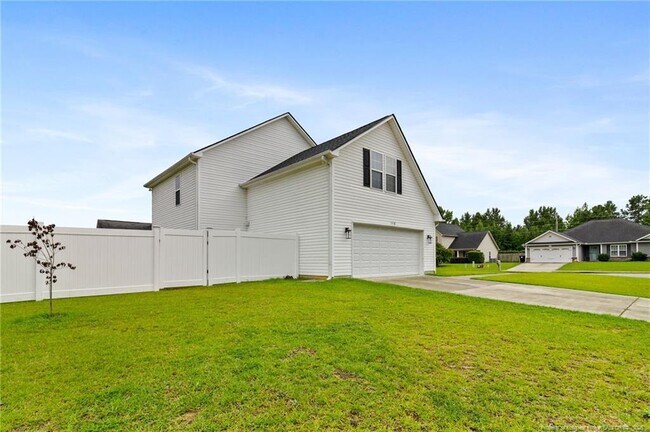 Building Photo - 118 Newport Ct