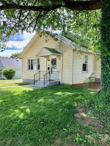 Building Photo - 2205 Mayflower Dr