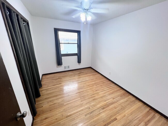 Foto del edificio - 4651 Manchester Rd