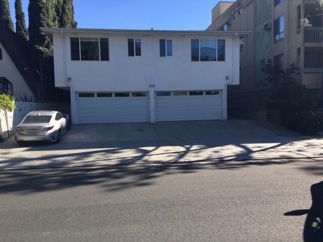 Foto del edificio - 532 N Croft Ave