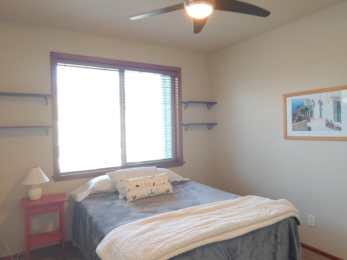 Master bedroom - 660 Telegraph Rd