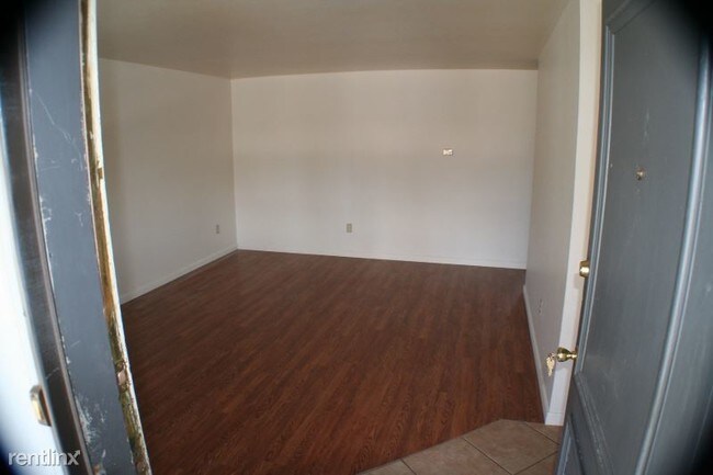 Building Photo - 2 br, 1 bath Condo - 2565 S Sheridan Blvd