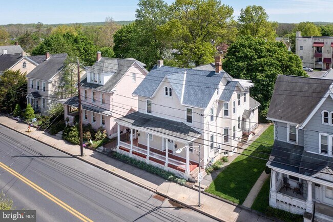 Foto del edificio - 312 E Broad St