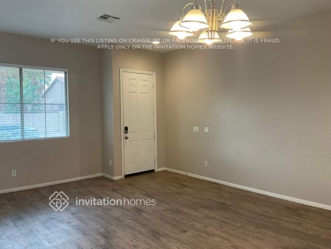 Building Photo - 7394 Longhorn Lodge Ave