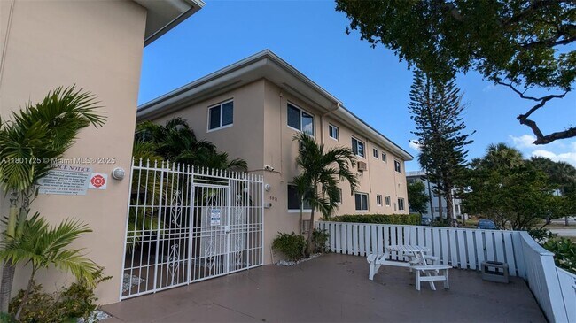 Foto del edificio - 16911 NE 21st Ave