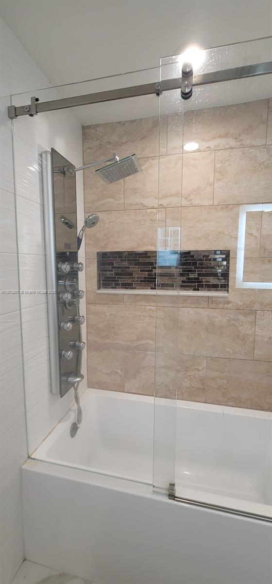 Foto del edificio - 10950 NW 33rd St