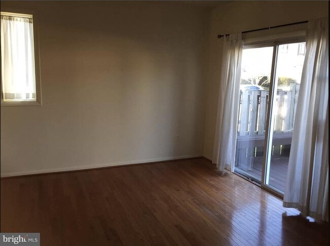 Foto del edificio - 9540 Blake Ln