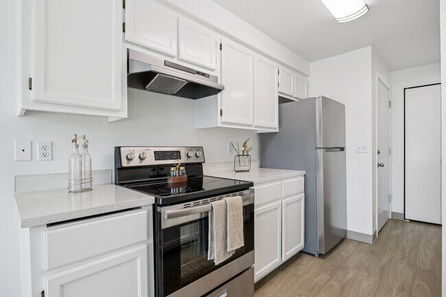 Foto del edificio - Reflections Hidden Creek Apartments