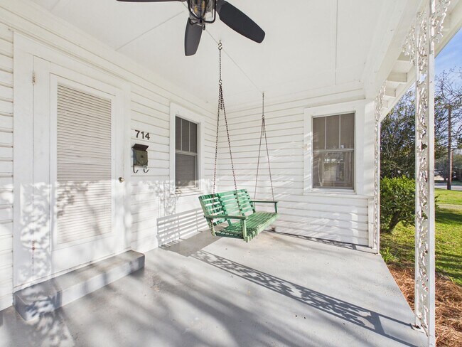 Foto del edificio - 714 St Thomas St