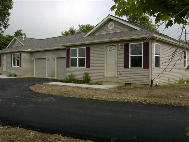 Building Photo - 4200 Nevada - 3010-4200 Nevada Rd