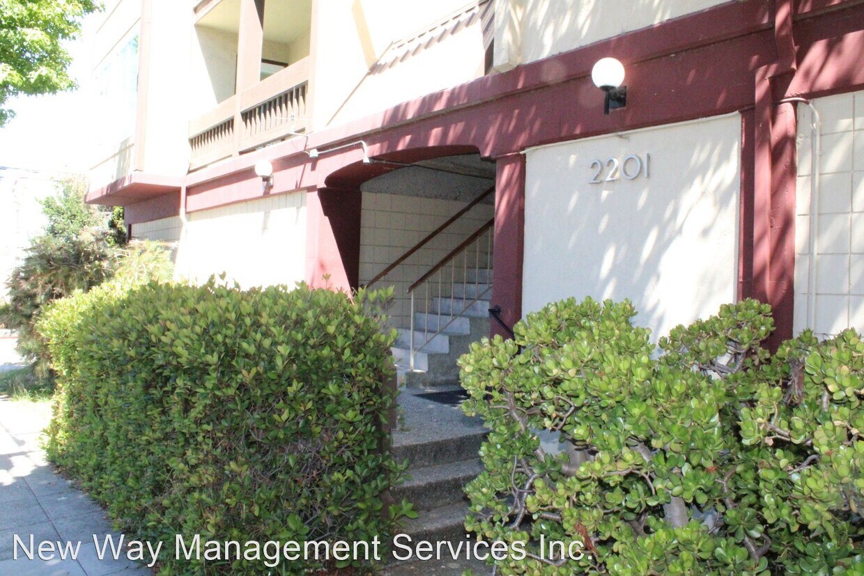 Primary Photo - 1 br, 1 bath House - 2201 Virginia Street, #2