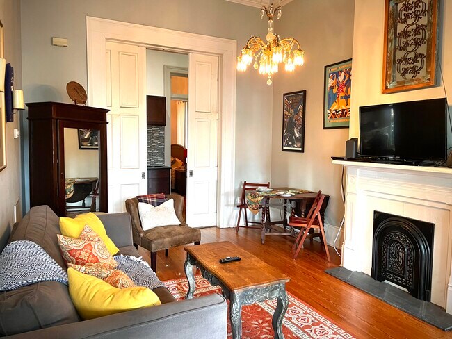 Foto del edificio - 5219 Magazine St