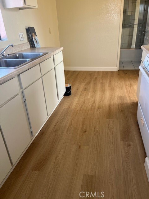 Foto del edificio - 2225 E 14th St