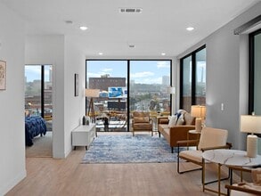 Building Photo - Lux: Wonderland in Crossroads / Katz on Main