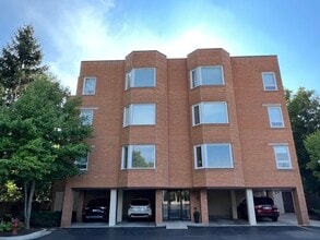 Building Photo - 1635 N Milwaukee Ave