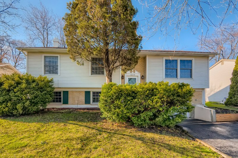 Primary Photo - 1045 Brush Hill Ln