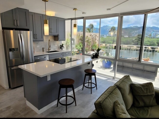 Foto del edificio - 2415 Ala Wai Blvd