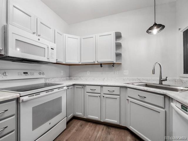 Building Photo - 10734 W 63rd Pl