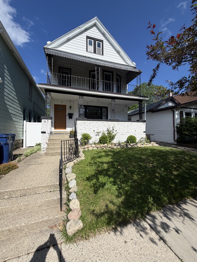 Building Photo - 47 Abbottsford Pl