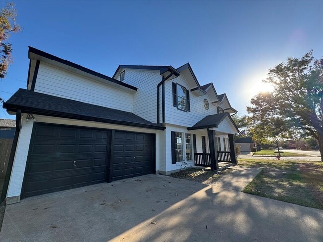 Building Photo - 1905 Hollow Tree Blvd