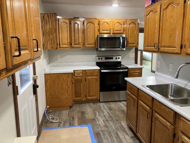 Kitchen - W9032 Brazelton Dr