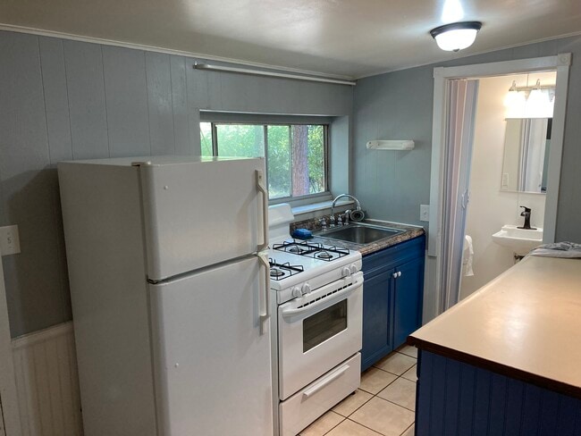 Building Photo - 1293 Co Rd 117