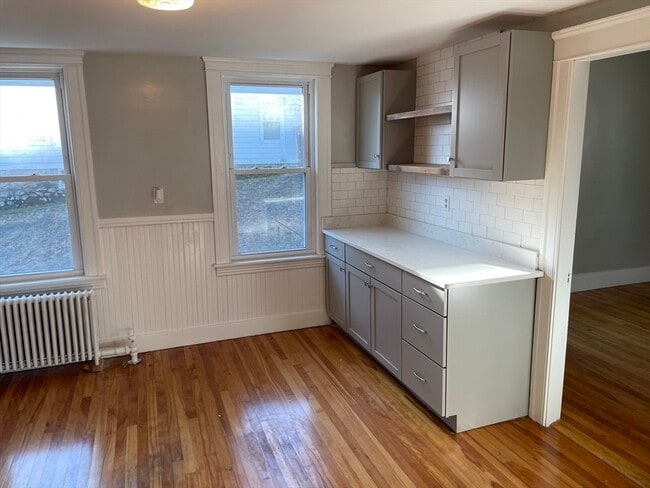 Building Photo - 82 Brantwood Rd