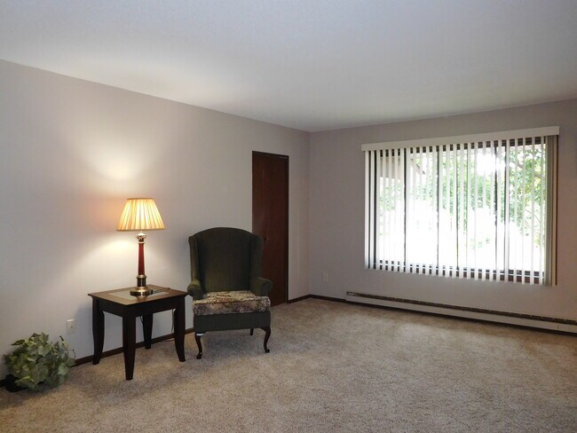 ventanas en cada habitación - 511 Madison St