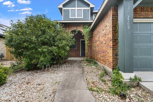 Foto del edificio - 2709 Cottonwood Shores Dr