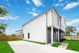 Building Photo - 4601 Newberry St